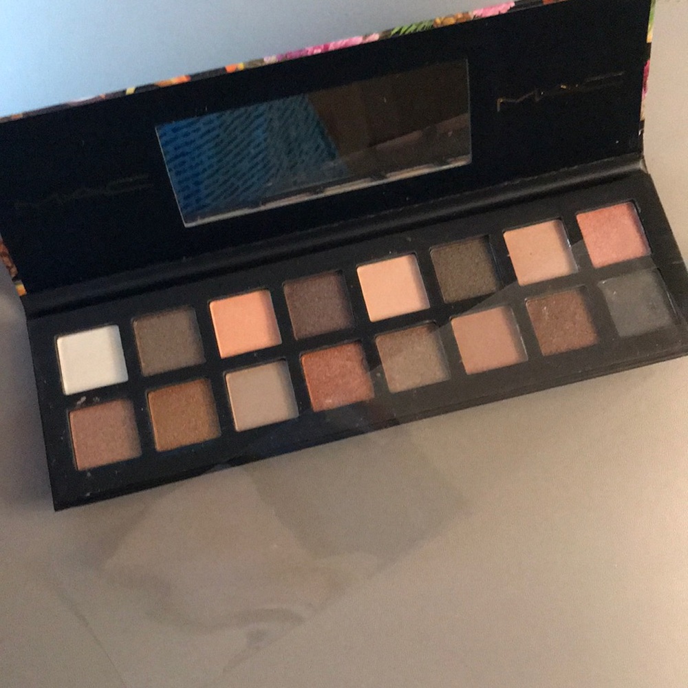 Mac brand new eyeshadow palette